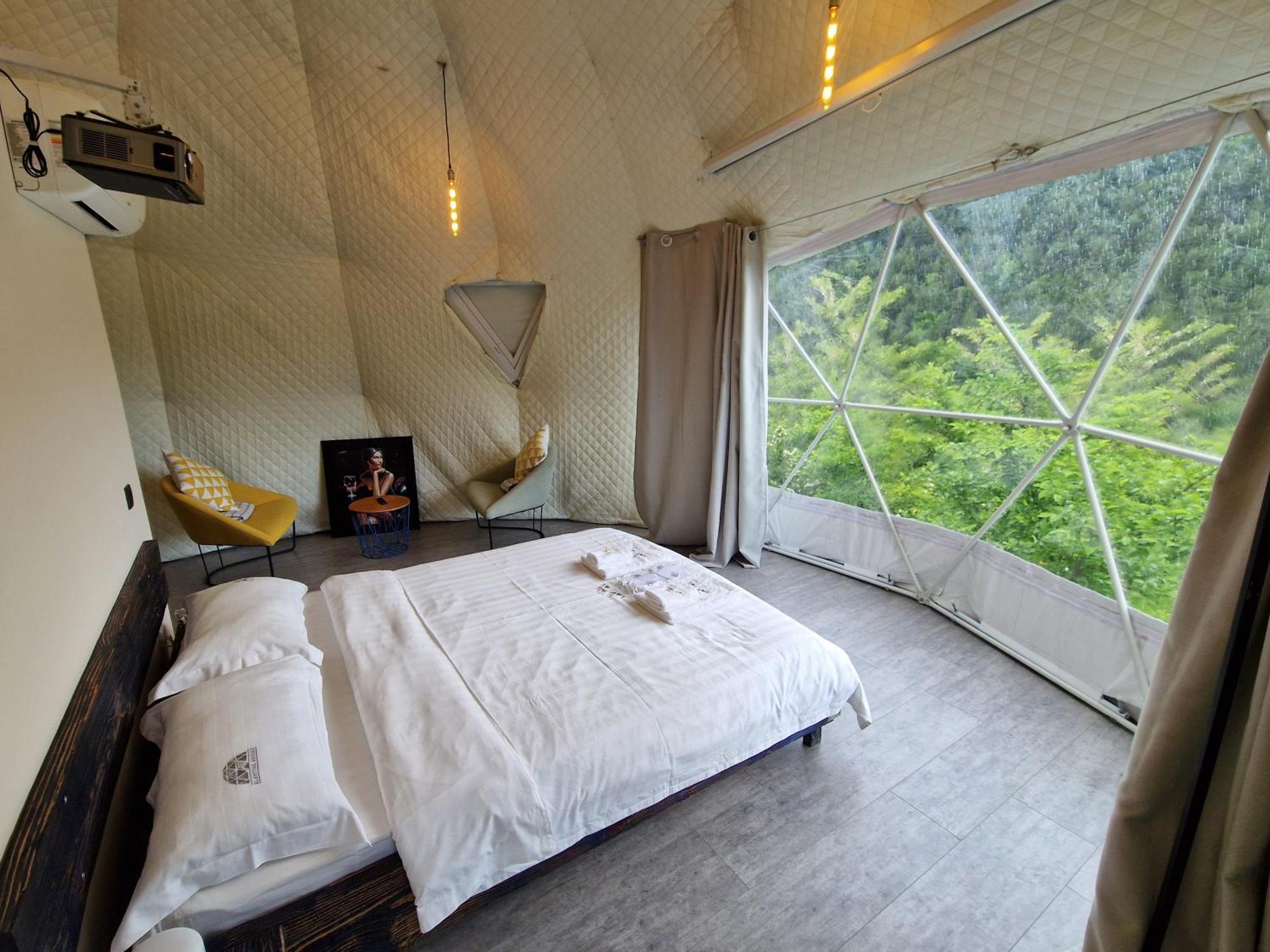 Glamping Georgia Krikhi Hotel Амбролаури Екстериор снимка