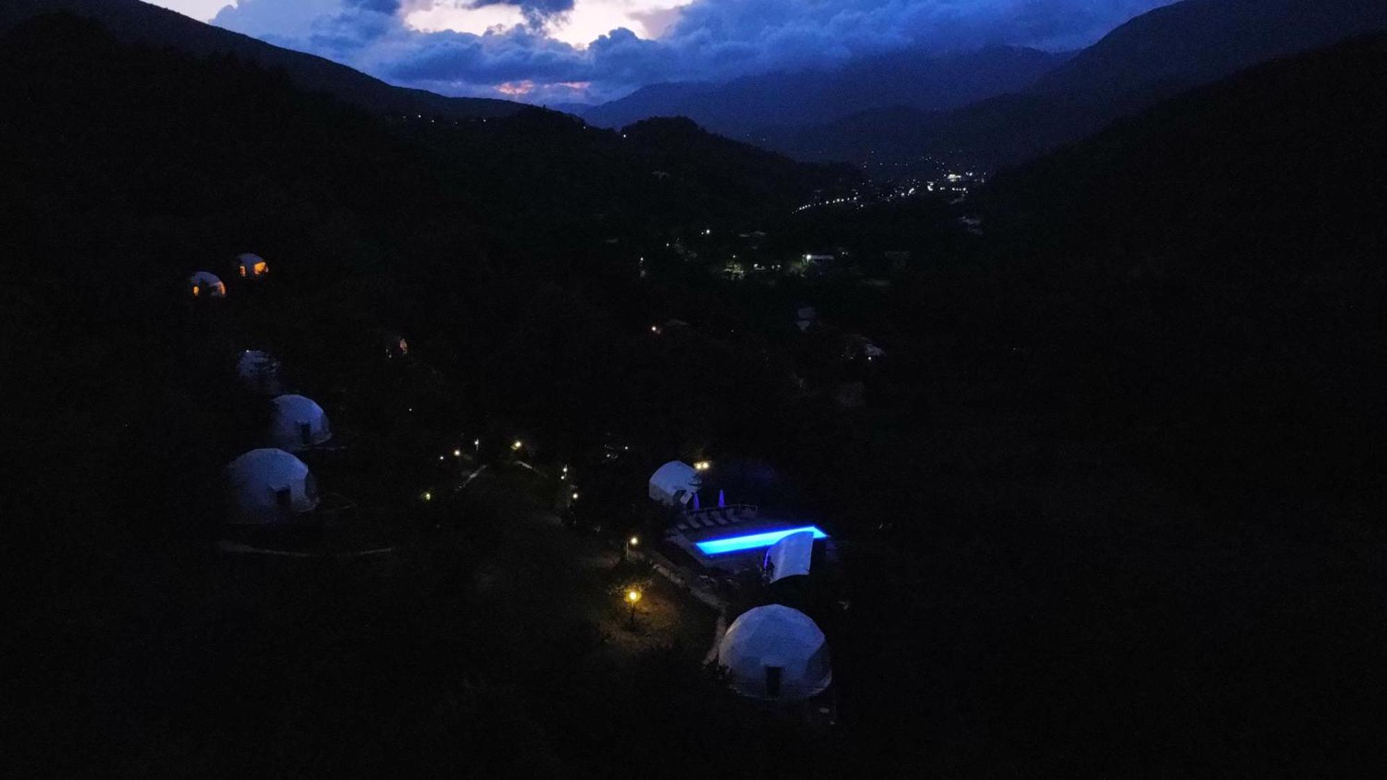 Glamping Georgia Krikhi Hotel Амбролаури Екстериор снимка