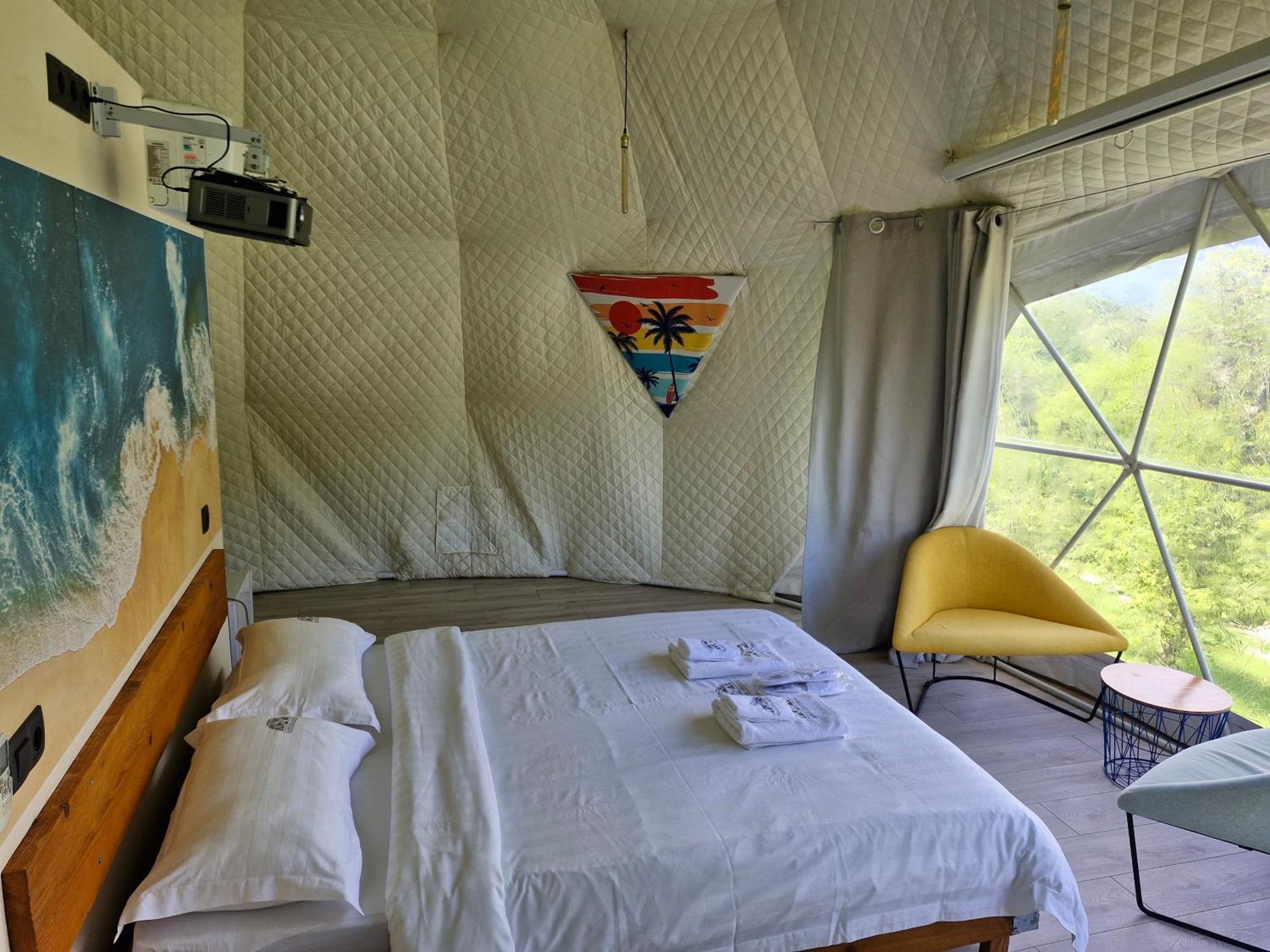 Glamping Georgia Krikhi Hotel Амбролаури Екстериор снимка